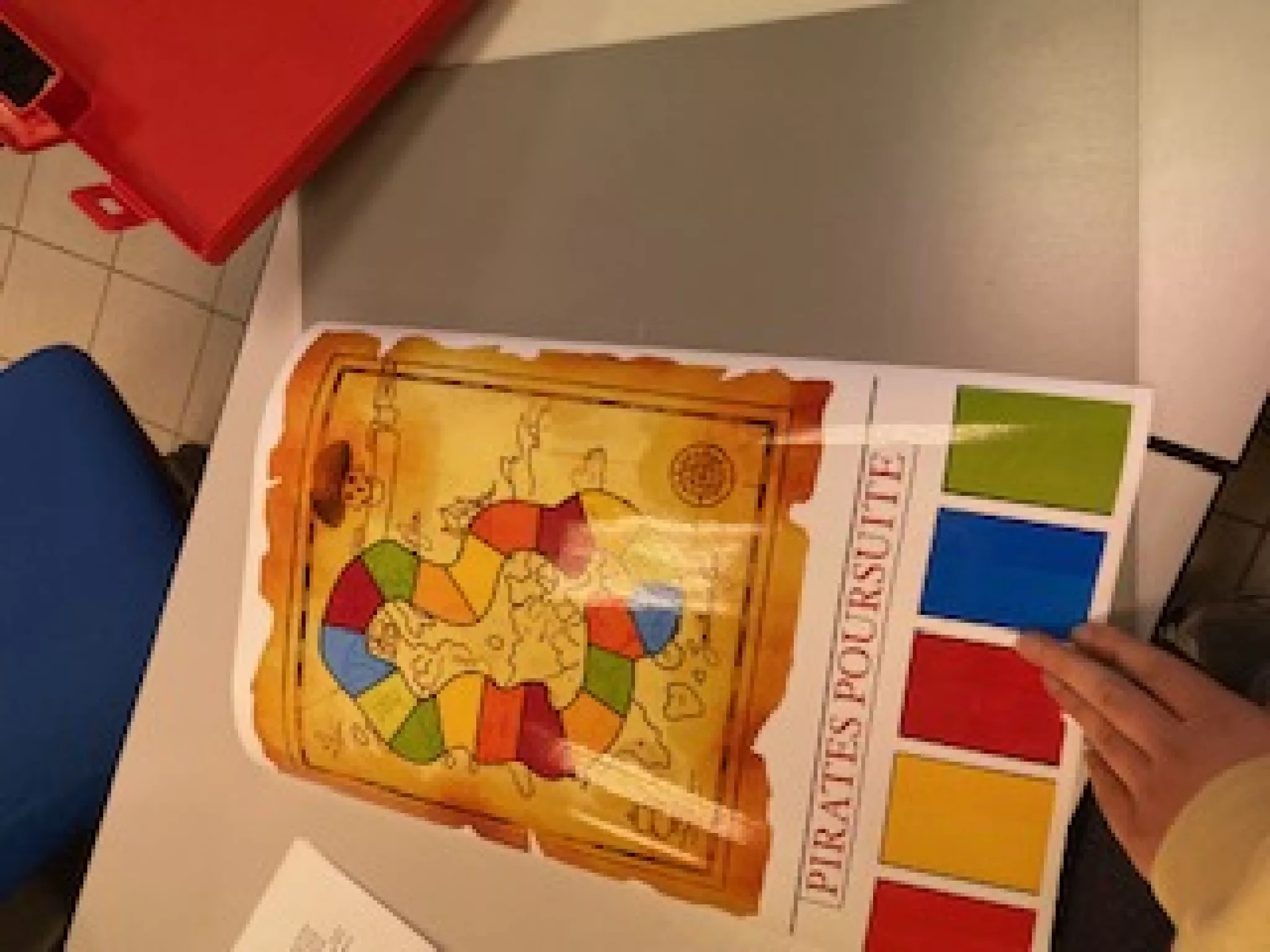 plateau de jeu et plaque en plastique